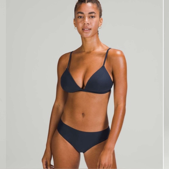 Lululemon Waterside Swim Top *C Cup
True Navy size 6 - Picture 6 of 6
